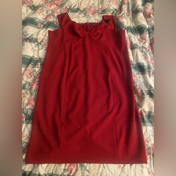 Dresses & Skirts - Red bodycon dress